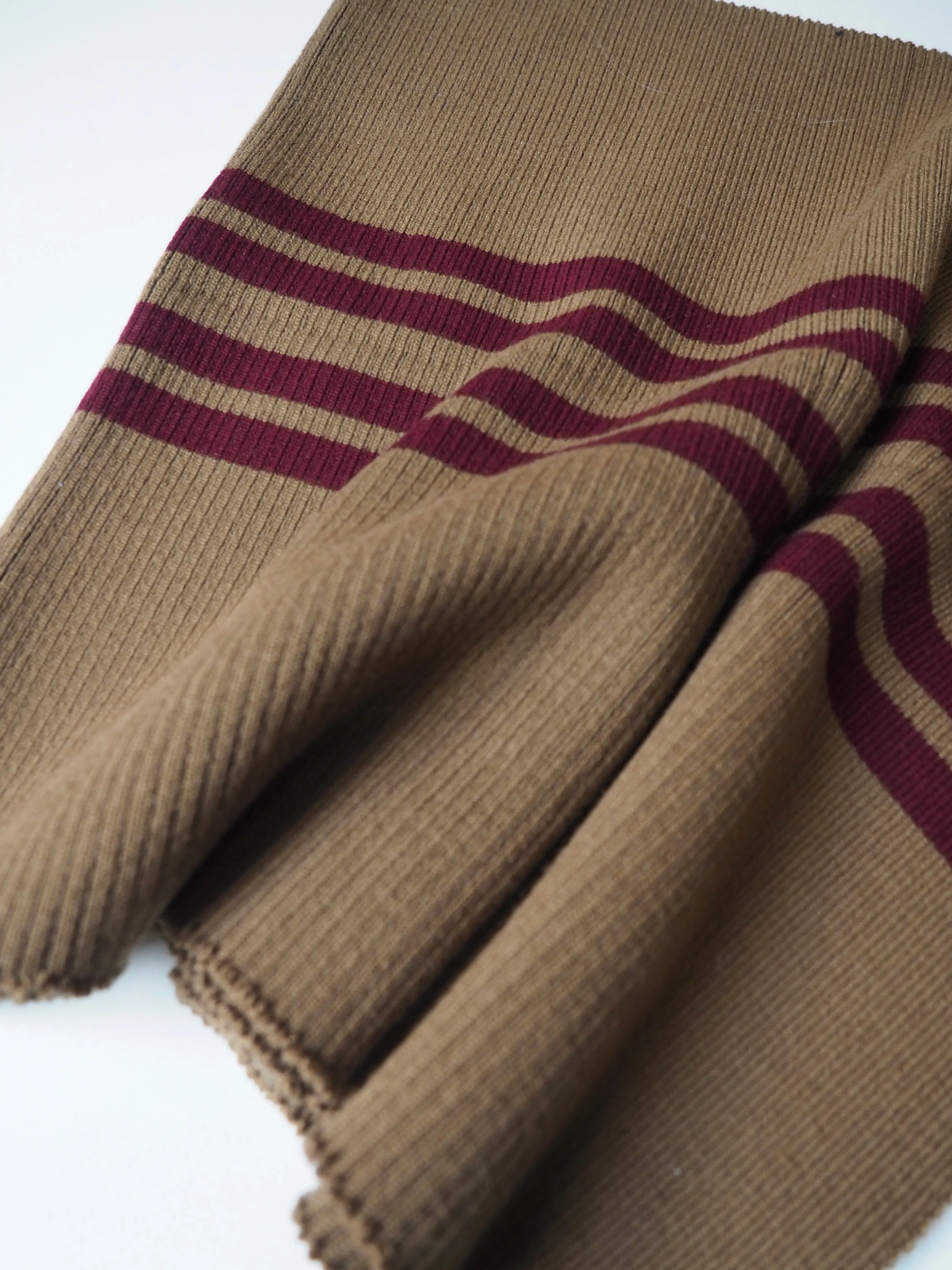 Chunky Brown   Wine Stripe Knit Panels 21cm